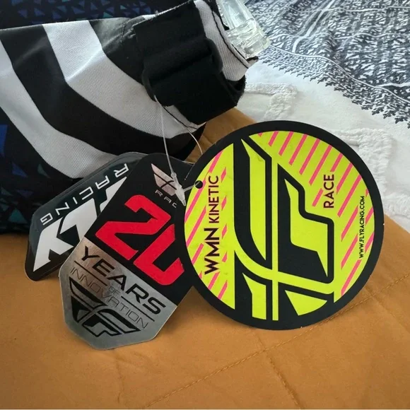 NWT Fly Kinetic Race Pants Women’s Size 15/16 - Picture 4 of 9